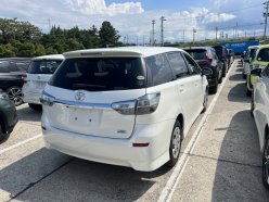TOYOTA WISH 1.8 X 2012