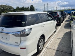 TOYOTA WISH 1.8 X 2012