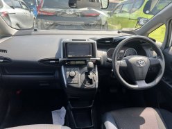 TOYOTA WISH 1.8 X 2012