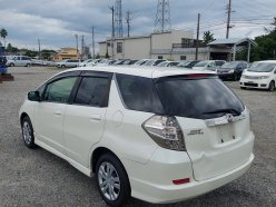 HONDA FIT SHUTTLE 15X 2012