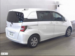 HONDA FREED SPIKE G JUST ION 2013