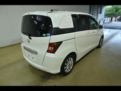 HONDA FREED SPIKE G Just Selection 2011