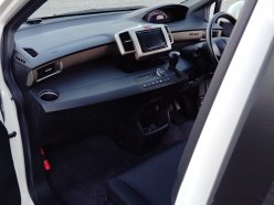 HONDA FREED SPIKE G Just Selection 2011