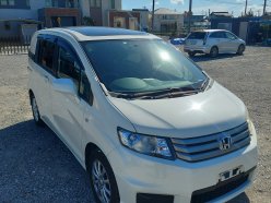 HONDA FREED SPIKE G Just Selection 2011