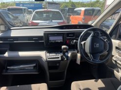 HONDA STEPWGN 4 WD 7-SEATERS 2015
