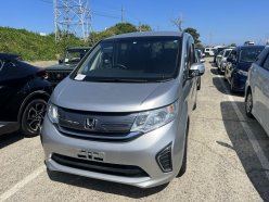 HONDA STEPWGN 4 WD 7-SEATERS 2015