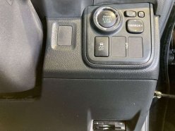 TOYOTA WISH 1.8X HID Selection 4WD 2011