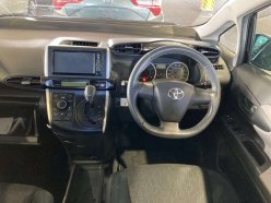 TOYOTA WISH 1.8X HID Selection 4WD 2011