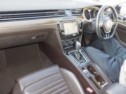 VOLKSWAGEN PASSAT VARIANT HIGH LINE 2015