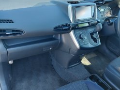 TOYOTA WISH 1.8 X 4WD 2010