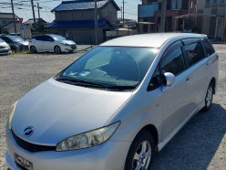 TOYOTA WISH 1.8 X 4WD 2010