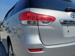 TOYOTA WISH 1.8 X 4WD 2010
