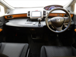 HONDA FREED SPIKE G Aero 2012