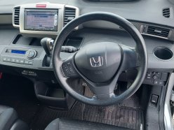 HONDA FREED SPIKE G Just Selection 2015