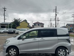 HONDA FREED SPIKE G Just Selection 2015