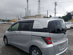 HONDA FREED SPIKE G Just Selection 2015