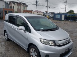 HONDA FREED SPIKE G Just Selection 2015