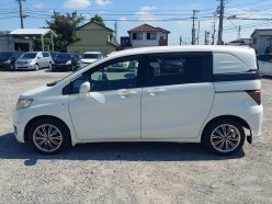 HONDA FREED SPIKE G Just Selection 2010