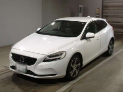 VOLVO V40  2016