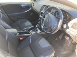VOLVO V40  2016