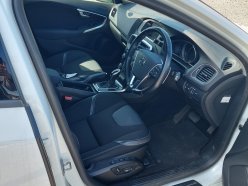 VOLVO V40  2016