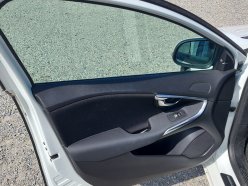 VOLVO V40  2016