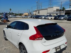 VOLVO V40  2016