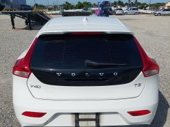VOLVO V40  2016