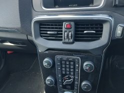 VOLVO V40  2016