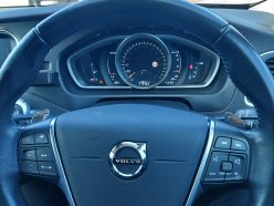 VOLVO V40  2016