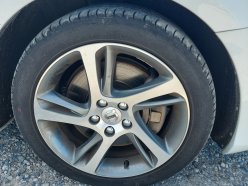 VOLVO V40  2016