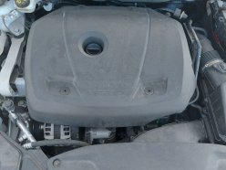 VOLVO V40  2016