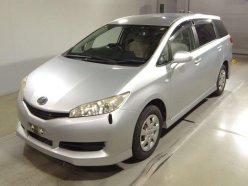 TOYOTA WISH 1.8X 4WD 2010