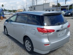TOYOTA WISH 1.8X 4WD 2010