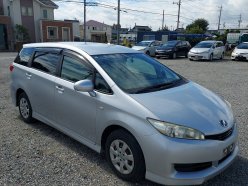 TOYOTA WISH 1.8X 4WD 2010