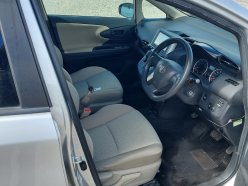 TOYOTA WISH 1.8X 4WD 2010