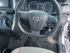 TOYOTA WISH 1.8X 4WD 2010