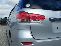 TOYOTA WISH 1.8X 4WD 2010