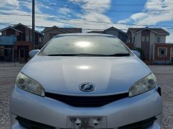 TOYOTA WISH 1.8X 4WD 2010