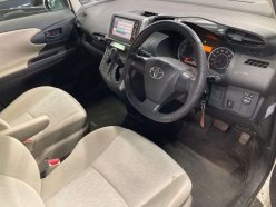 TOYOTA WISH 1.8X HID Selection 2010
