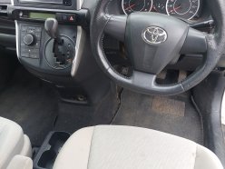 TOYOTA WISH 1.8X HID Selection 2010