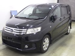 HONDA FREED SPIKE G Aero 2011