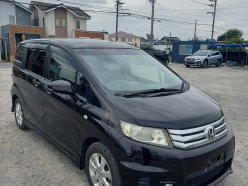 HONDA FREED SPIKE G Aero 2011