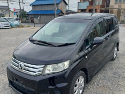 HONDA FREED SPIKE G Aero 2011