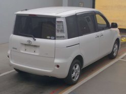 TOYOTA SIENTA DICE 4WD 2011