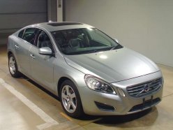 VOLVO S 60 (Комплектация с люком) 2011