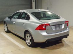 VOLVO S 60 (Комплектация с люком) 2011