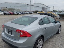 VOLVO S 60 (Комплектация с люком) 2011