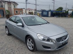 VOLVO S 60 (Комплектация с люком) 2011