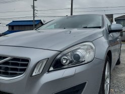 VOLVO S 60 (Комплектация с люком) 2011